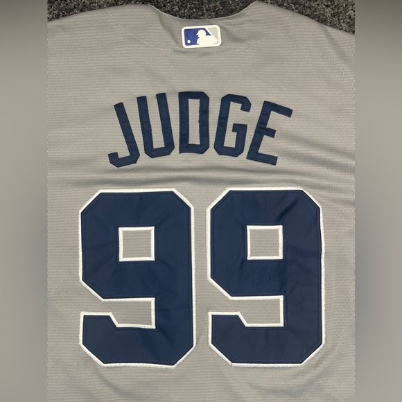 New York Yankees Aaron Judge 99 Majestic Jersey Mens Size XL Gray MLB Stitched - Picture 8 of 9